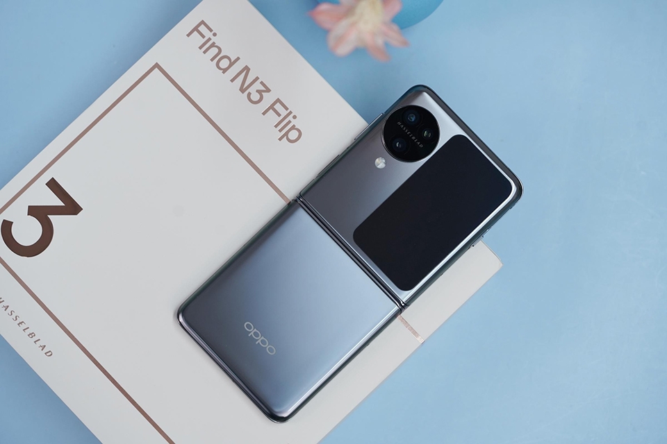 OPPO Find N3 Flip - Ảnh 01