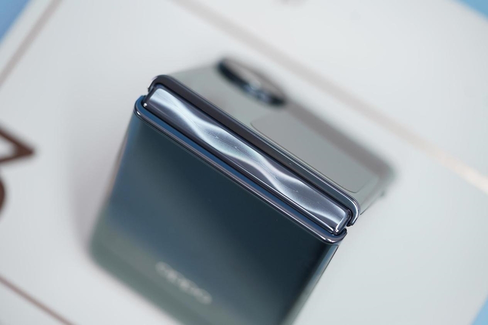 OPPO Find N3 Flip - Ảnh 03