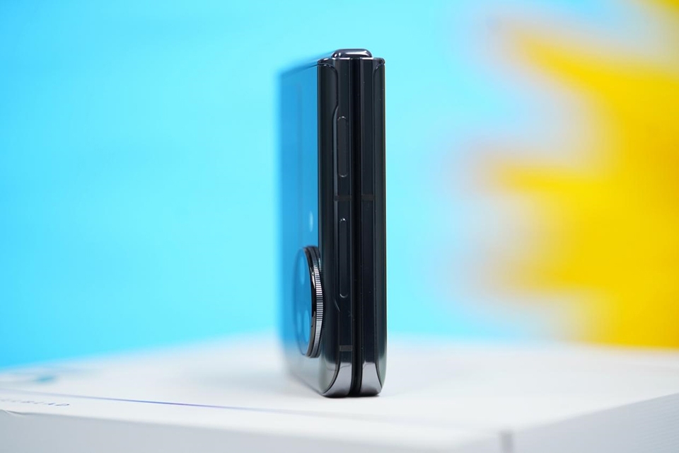 OPPO Find N3 Flip - Ảnh 02