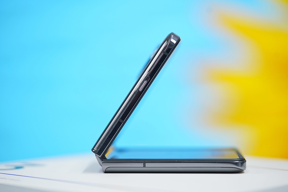 OPPO Find N3 Flip - Ảnh 04