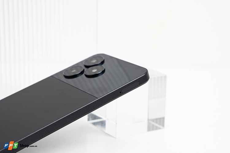 Trên tay realme C51 (Hình 8)