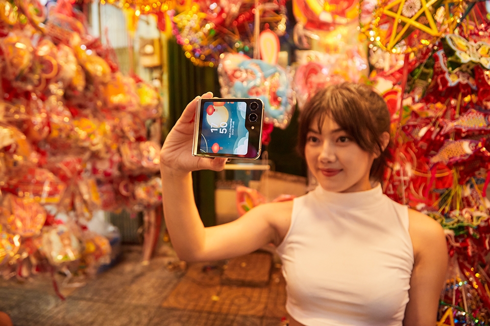 Bàn về trải nghiệm Samsung Galaxy Z Flip5 qua 3 từ: Linh hoạt, đa năng và bền bỉ 8