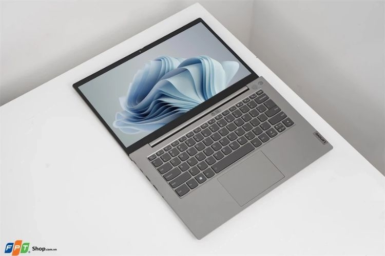 Laptop mỏng nhẹ cấu hình mạnh (Ảnh 5)