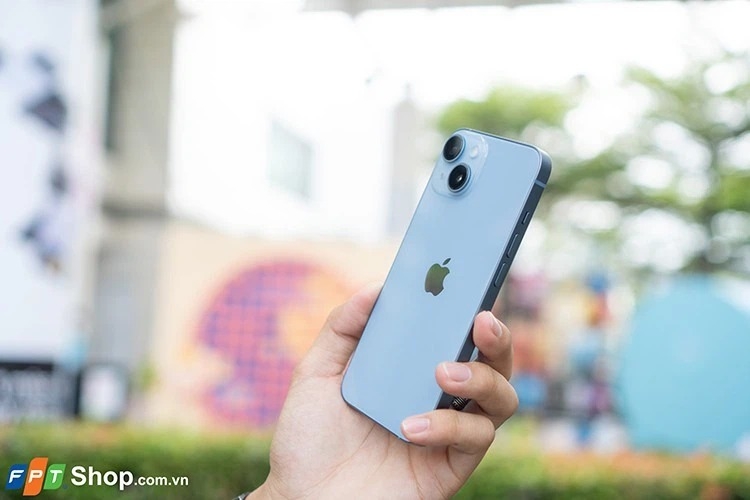 So sánh iPhone 14 và Galaxy Z Flip4 (ảnh 5)