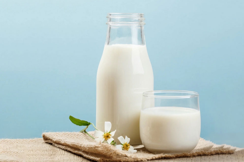 Pha sữa bằng nước từ máy lọc nước - Ảnh 02