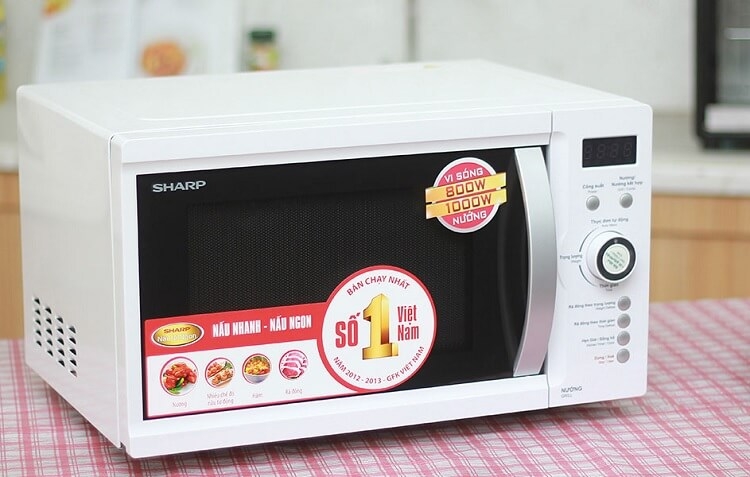 So sánh lò vi sóng Sharp và Electrolux? Nên mua hãng nào?