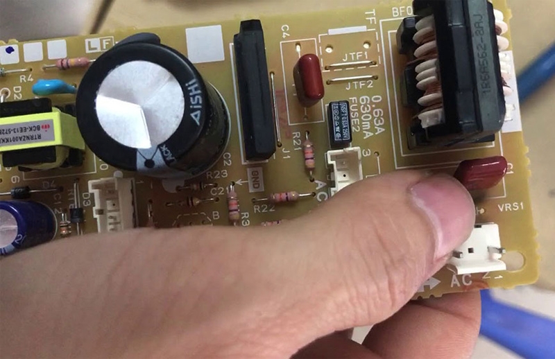 Lỗi kỹ thuật từ mạch điều khiển, phao công tắc, vòi lấy nước