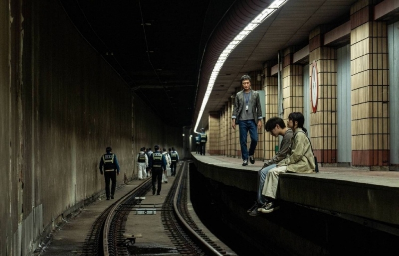 Trạm Tàu Ma (The Ghost Station)