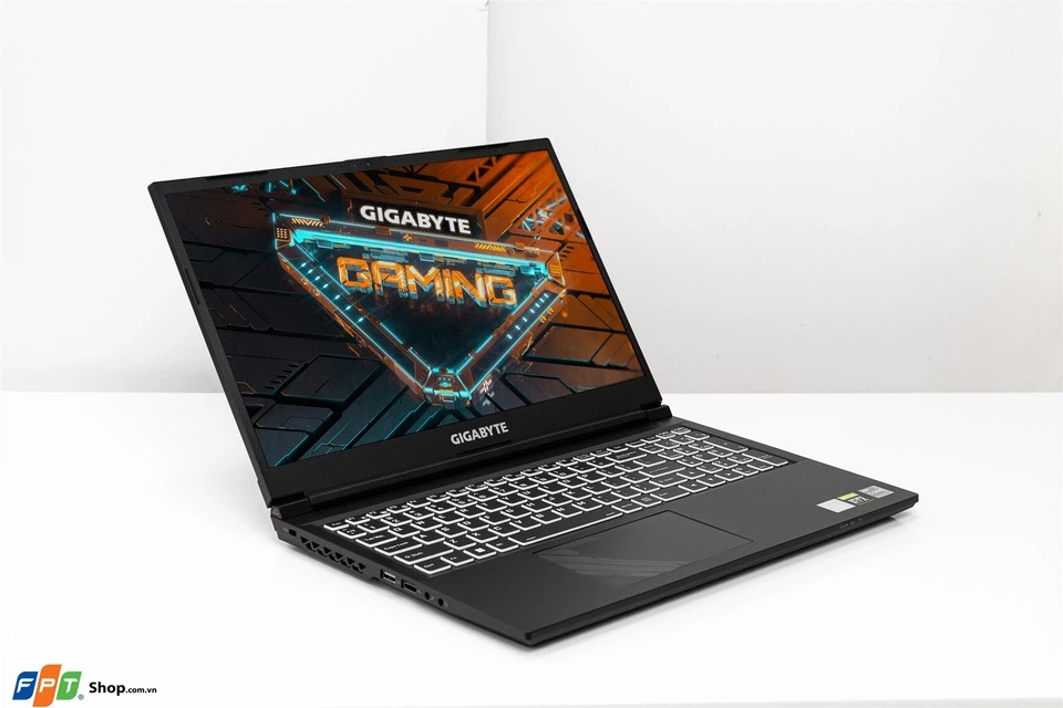 Máy tính Gigabyte Gaming G5 GE-51VN213SH được trang bị cấu hình đỉnh cao và màn hình siêu mượt