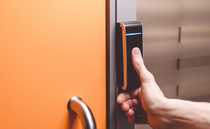 Khóa cửa vân tay - Giải pháp an toàn, đáng tin cậy cho gia đình và văn phòng