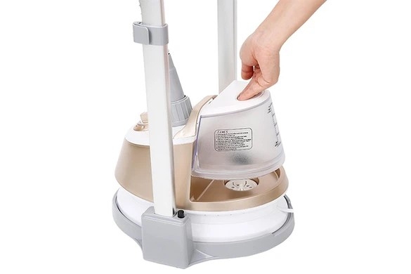 Bàn ủi hơi nước đứng loại nào tốt và rẻ? 2