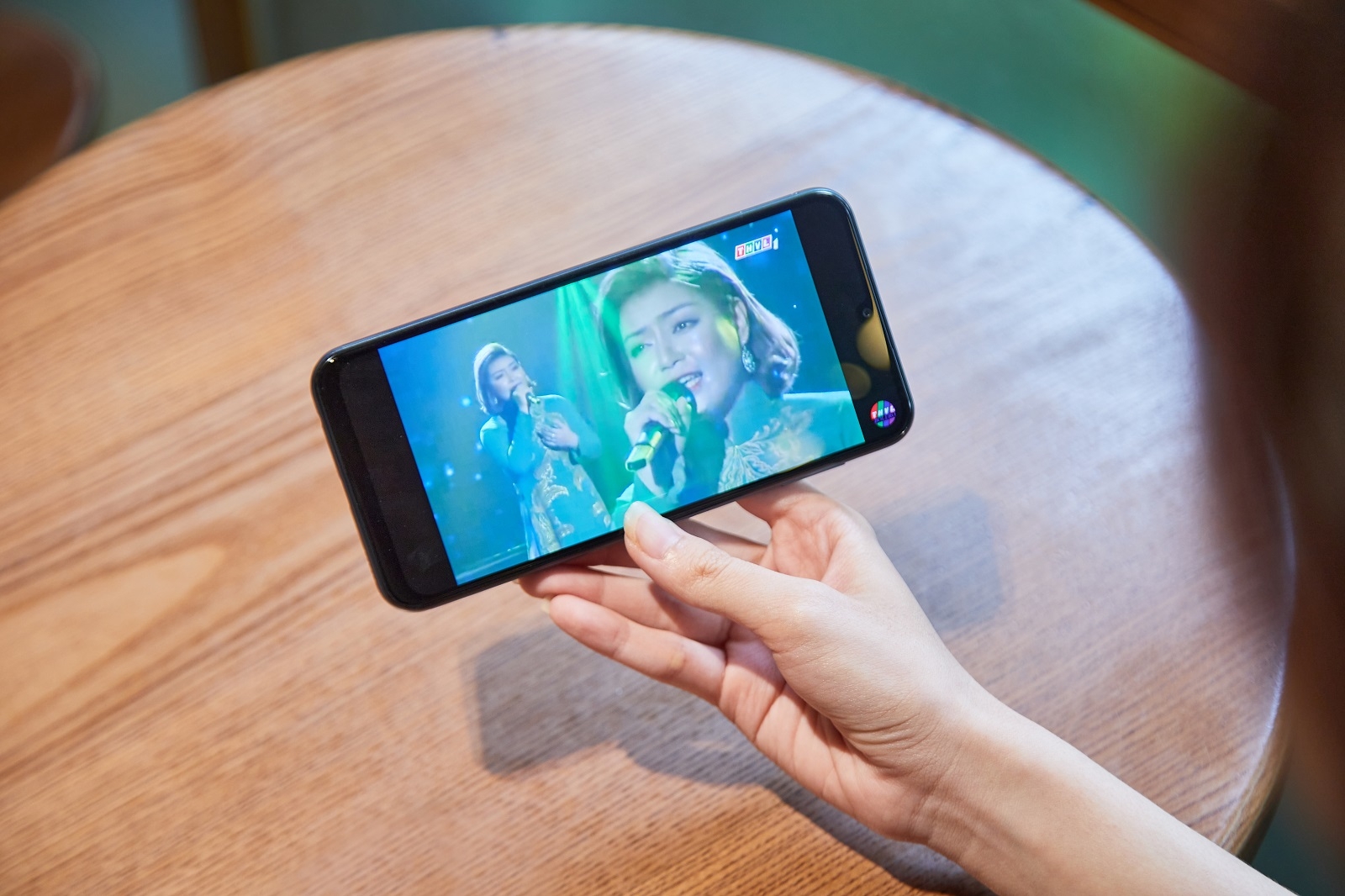 Lương về “lên đời” ngay điện thoại cũ của ba mẹ bằng Samsung Galaxy M34 5G mạnh mượt, bền bỉ (ảnh 4)