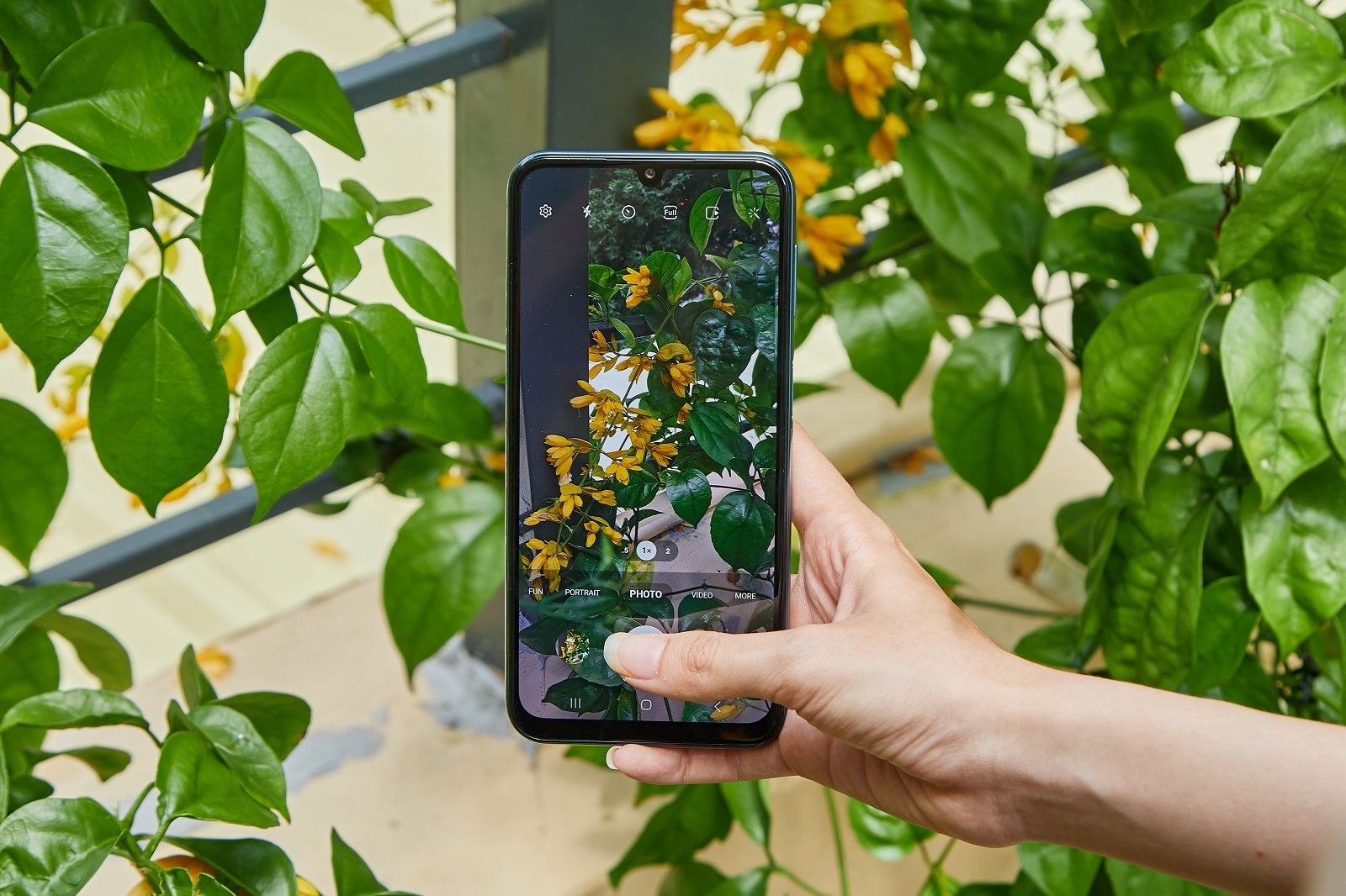 Lương về “lên đời” ngay điện thoại cũ của ba mẹ bằng Samsung Galaxy M34 5G mạnh mượt, bền bỉ (ảnh 9)