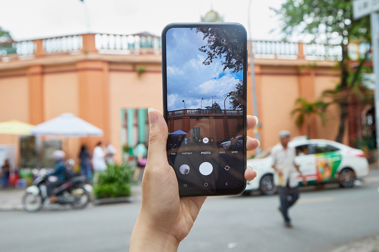 Lương về “lên đời” ngay điện thoại cũ của ba mẹ bằng Samsung Galaxy M34 5G mạnh mượt, bền bỉ (ảnh 8)