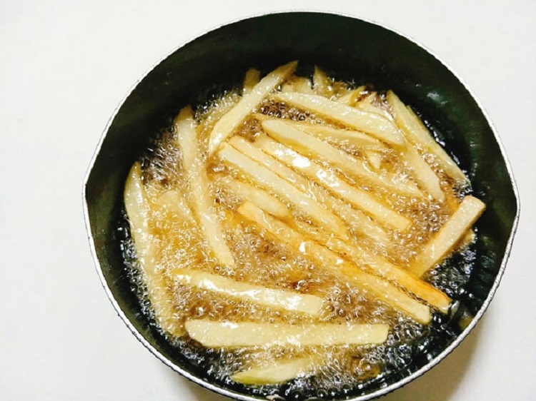 Cách làm khoai tây chiên 6