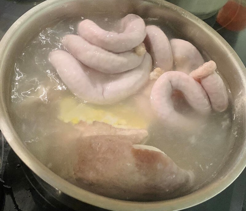 Luộc chín thịt, lưỡi và bộ lòng