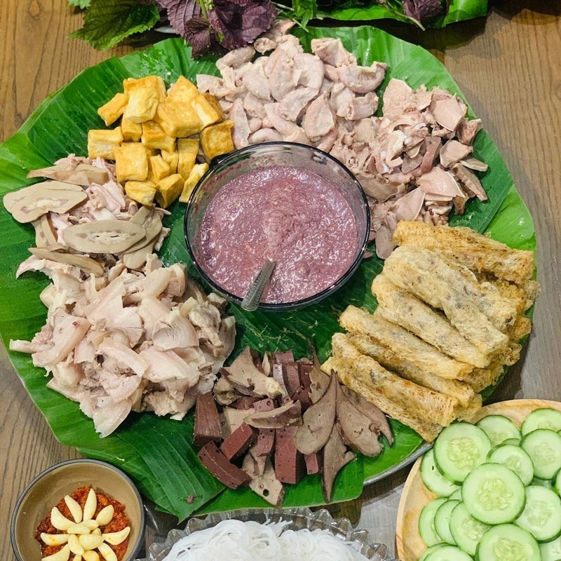 Mẹt bún đậu mắm tôm trông hấp dẫn vô cùng