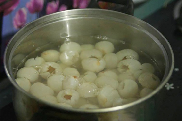 Chia sẻ 2 cách làm chè khúc bạch đơn giản tại nhà cho chị em đam mê nấu nướng (Hình 8)