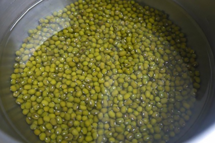 Cách nấu chè đậu xanh phổ tai ngọt dịu, hạt đậu không nát, cả nhà đều thích (Hình 2)