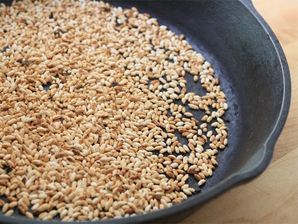 Rang gạo tẻ cho vàng thơm