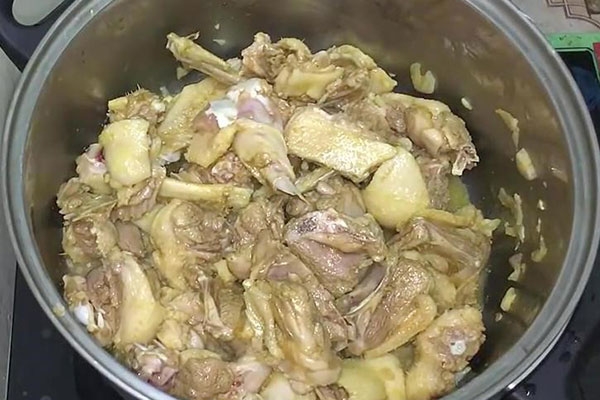 vịt om sấu 6