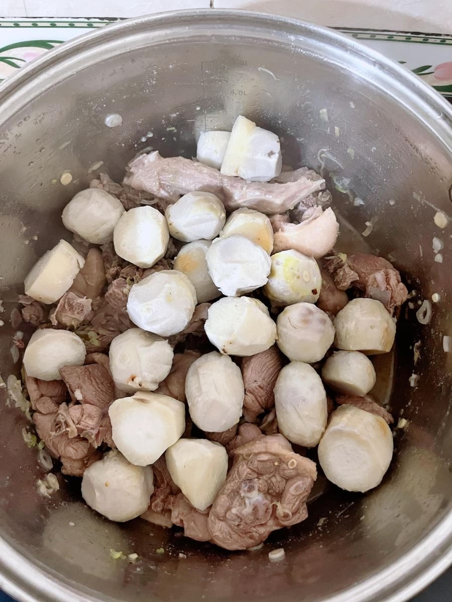 vịt om sấu 7