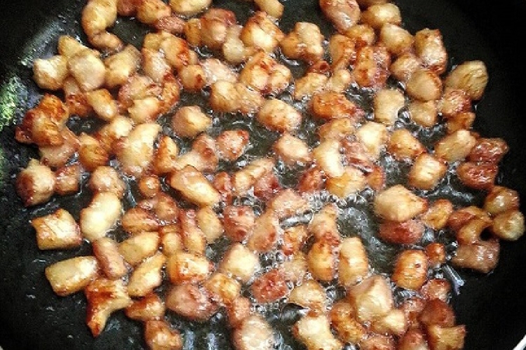 Chia sẻ cách làm kho quẹt tôm thịt ba chỉ đậm đà, đơn giản mà cực kỳ hao cơm (Hình 5)