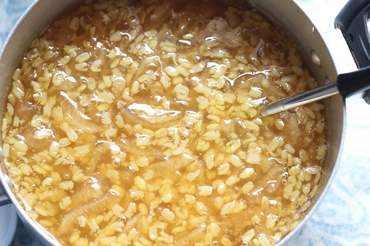 Chia sẻ cho chị em bí quyết nấu chè bưởi ngon, không bị đắng để giải nhiệt mùa hè (Hình 7)