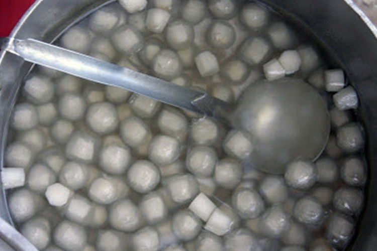 Bật mí cho chị em 2 cách nấu chè đậu đen béo ngậy, thơm ngon giải nhiệt mùa hè (Hình 8)