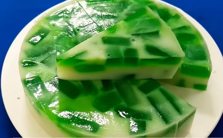 Thành phẩm thạch rau câu dừa lá dứa