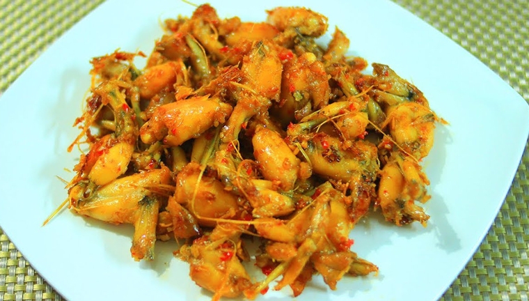 Ếch xào sả ớt có màu sắc bắt mắt, vị ngon khó cưỡng