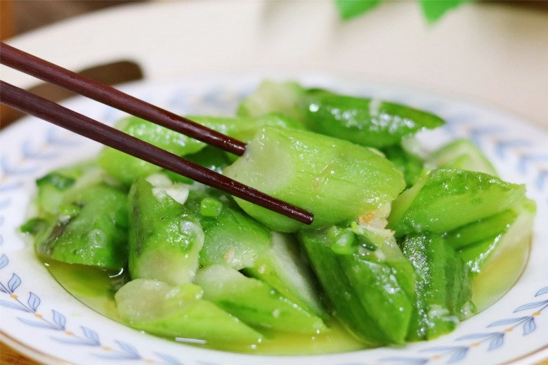 mướp xào 1