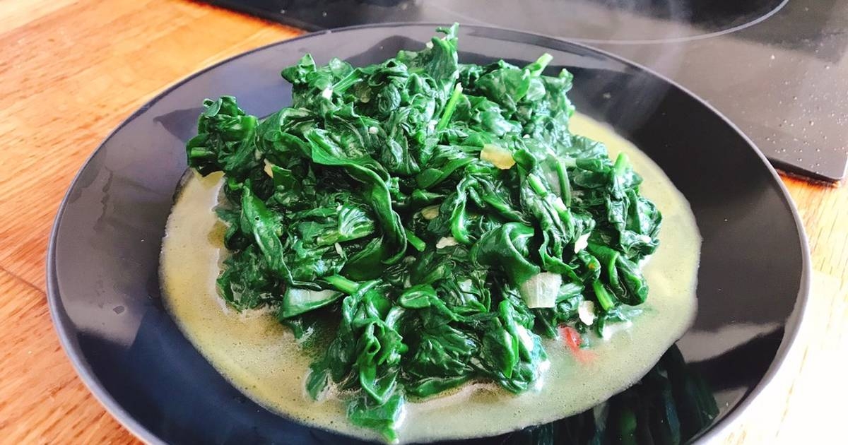 Rau chân vịt xào tỏi - Món ngon ngọt mát, lạ miệng