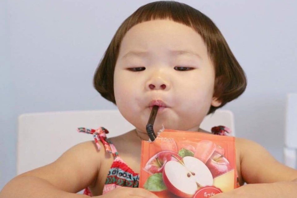 Kiểu tóc đầu nấm đẹp cho bé gái