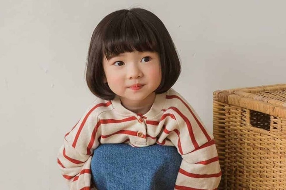 Tóc bob uốn cụp ngộ nghĩnh cho bé gái