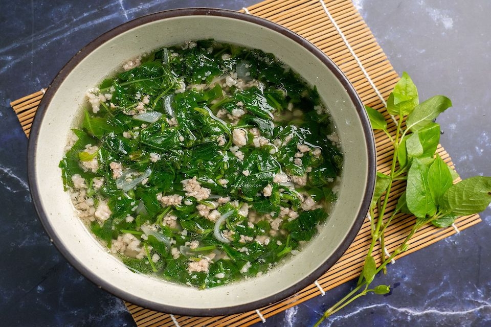 cách nấu canh rau ngót (ảnh 4)