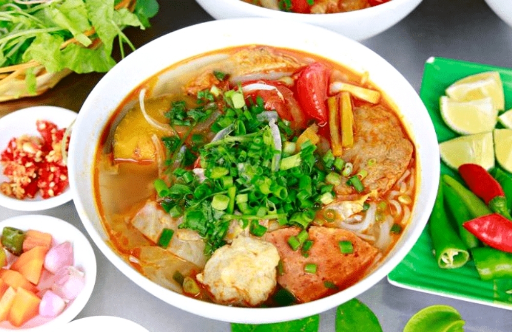 Thành phẩm món bún chả cá Đà Nẵng thơm ngon, chuẩn vị