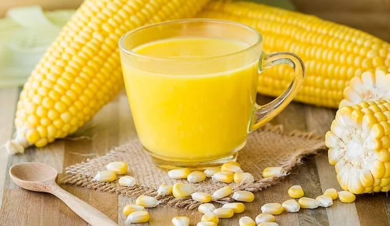 Thành phẩm sữa ngô nấu bằng máy ép chậm