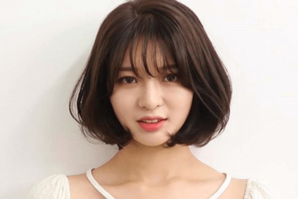 Tóc ngang vai uốn cụp đẹp