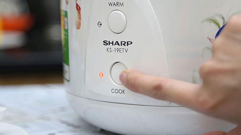 cách nấu cháo thịt bằm 8
