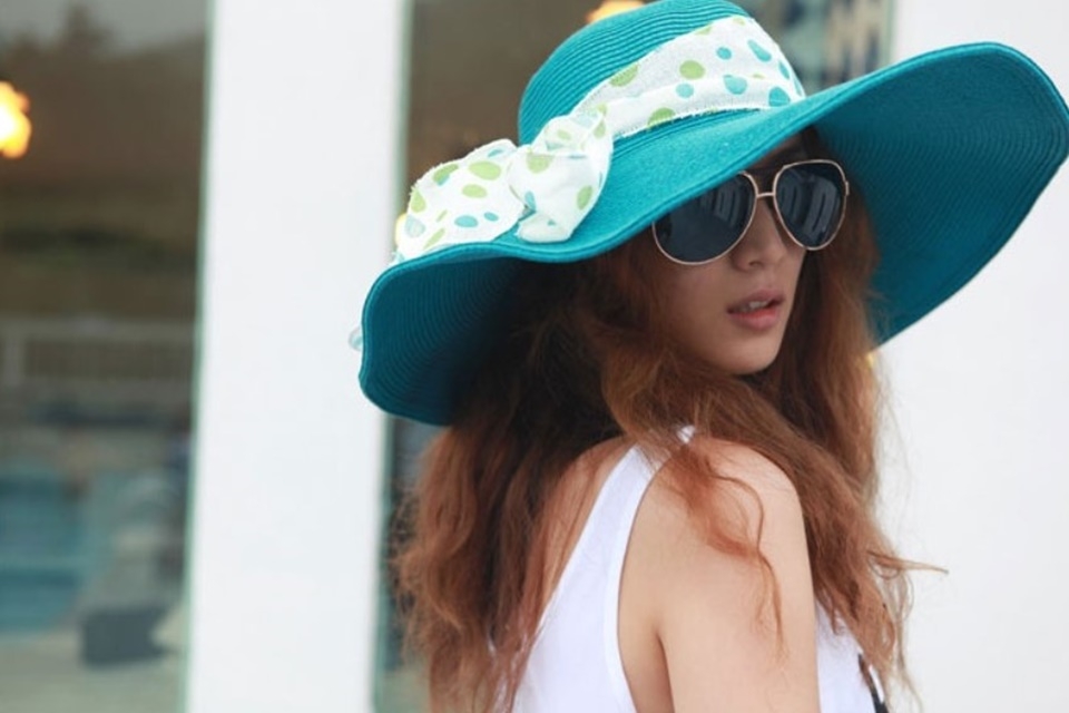 Bảo vệ tóc khỏi ánh nắng mặt trời
