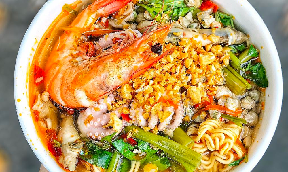 Mỳ ốc hến chua cay