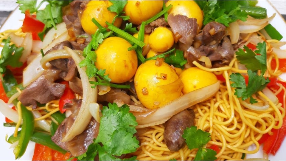 Mì xào lòng gà là món ăn mới mà bạn nên thử ngay