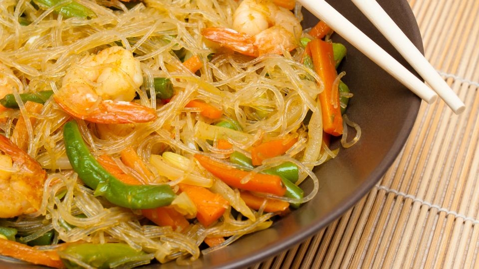 Mì xào Singapore mang hương vị độc đáo, khiến bạn không thể ngừng đũa