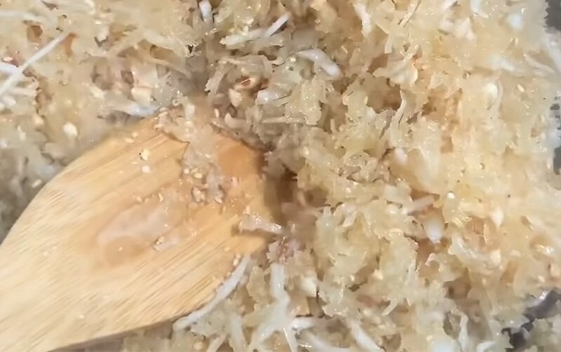 Nhân dừa ngon ngọt