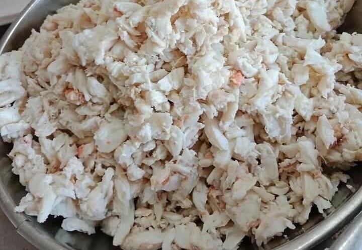Xé nhỏ thịt cua