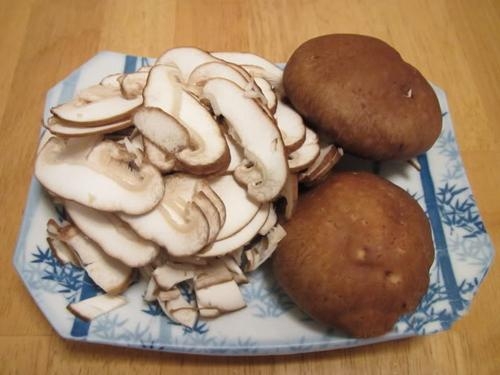 Mũ nấm hương thái lát