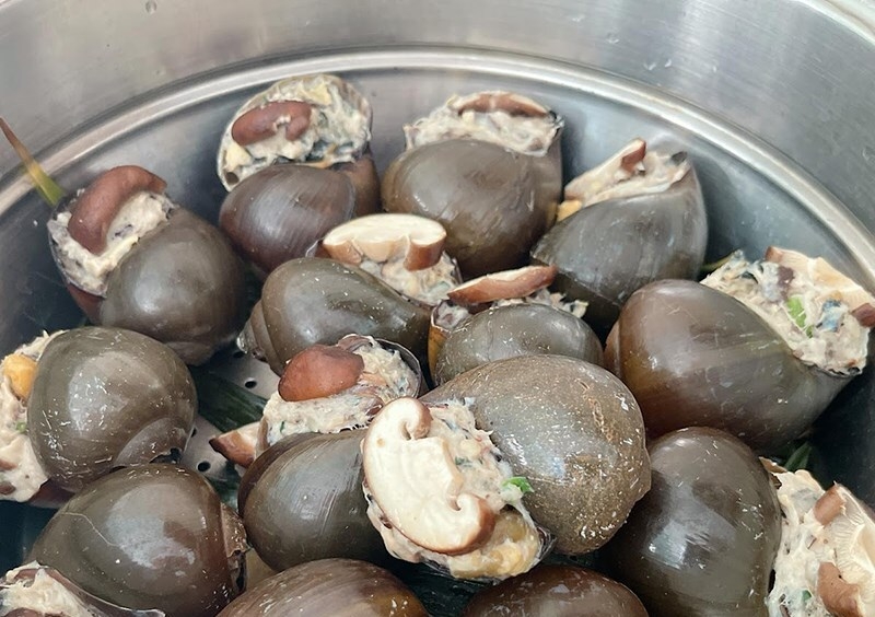 Hấp chả ốc cho chín