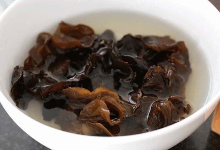 Ngâm nấm cho nở