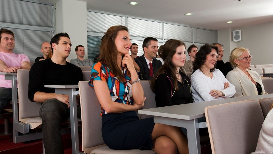 Lưu ý quan trọng khi tổ chức buổi seminar